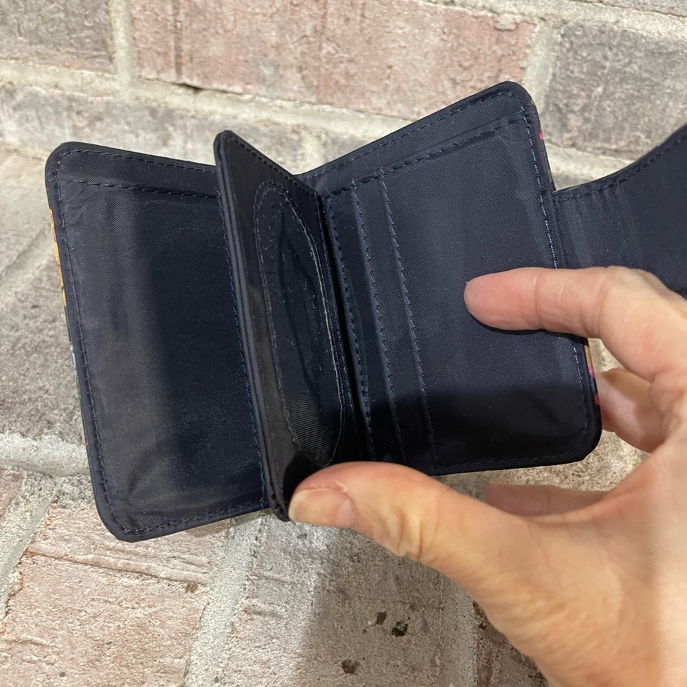 Floral Black Wallet - Picture 6 of 7
